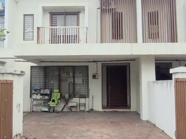 Video Image 1