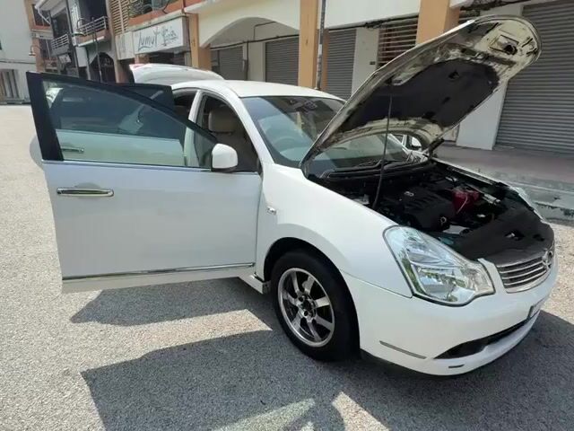 2010 NISSAN Sylphy 2.0 Auto Luxury Good Condition - 1
