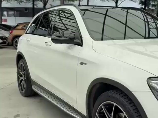 Mercedes Benz GLC300 4MATIC AMG 2.0L (A) F/S 39K - 1