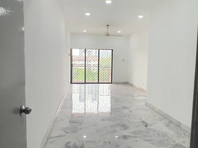 Video Image 1