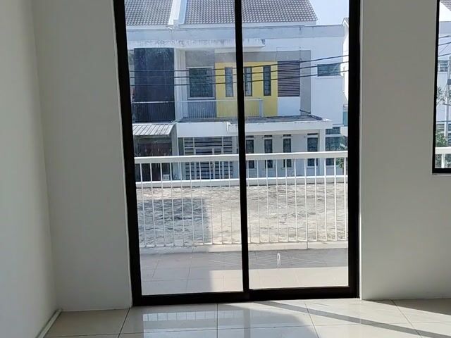 Video Image 1
