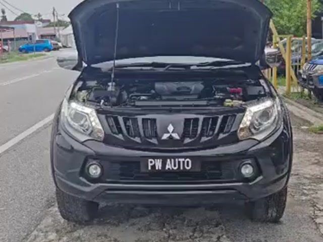 Mitsubishi TRITON 2.4L(A) HS ADVENTURE 4x4 pickups - 1