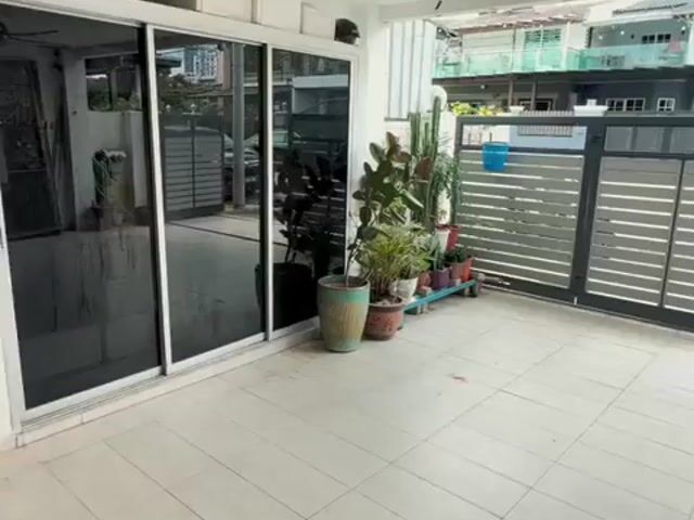 Video Image 1