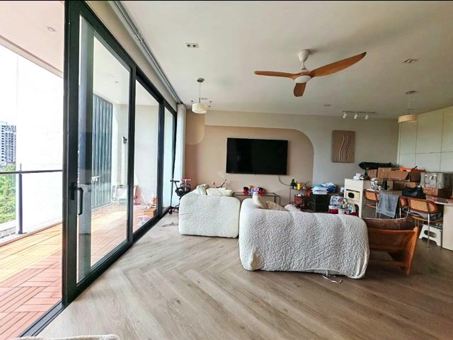 Video Image 1
