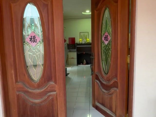 Video Image 1