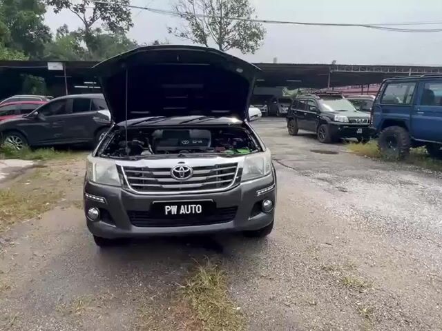 Toyota HILUX 2.5(A)VIGO D/C G VNT 4spd 4X4 pickups - 1