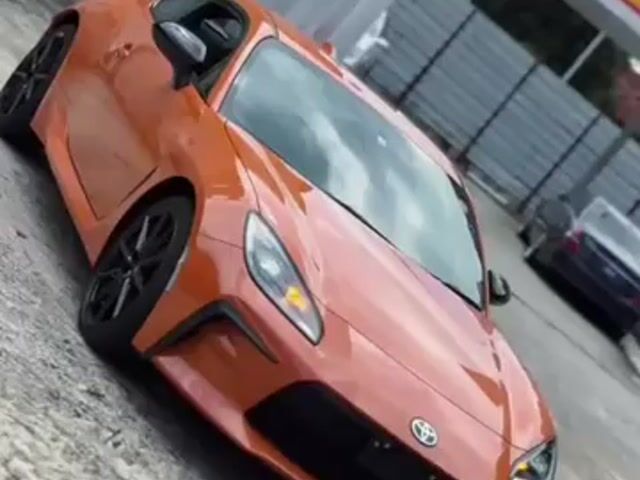 【10TH ANNIVERSARY🧡】2023 Toyota 86 2.4 GR RZ MT - 1