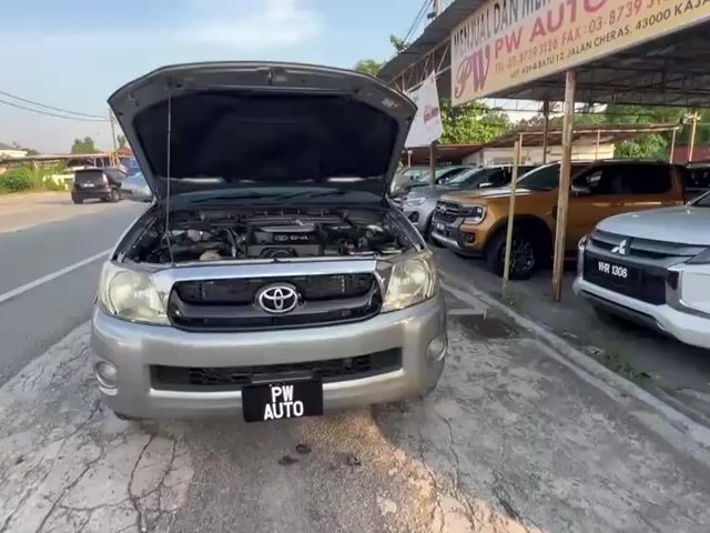 Toyota HILUX 2.5(A)VIGO D/C G D4D 4spd 4X4 pickups - 1