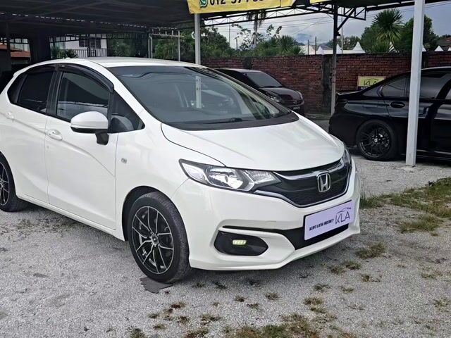 2017 Honda JAZZ 1.5 E 3 Year Waranty No Hidden fee - 1