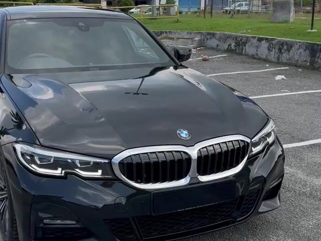 2022/2023 Bmw 320i 2.0 M-SPORT ✅ 25k KM Mileage ✅ - 1