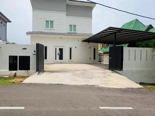 Video Image 1