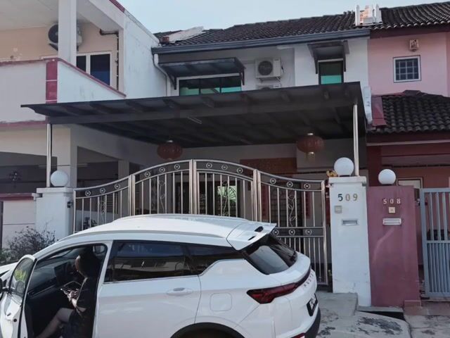 Video Image 1