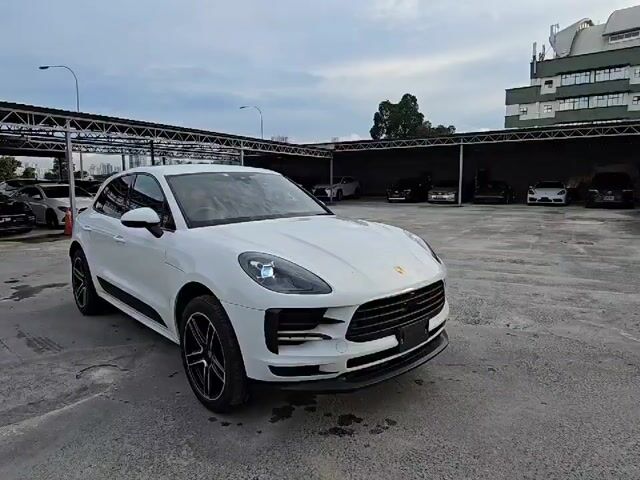2020 Porsche MACAN 2.0 UNREG JAPAN FACELIFT F/SPEC - 1
