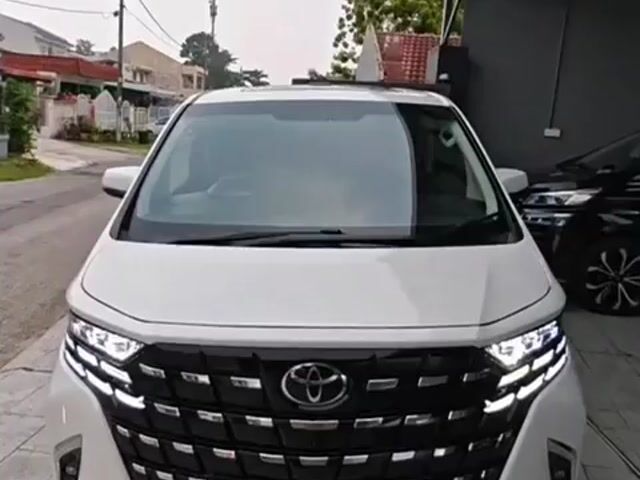 ON THE ROAD 2017 Toyota VELLFIRE 2.5 ZG (A) - 1