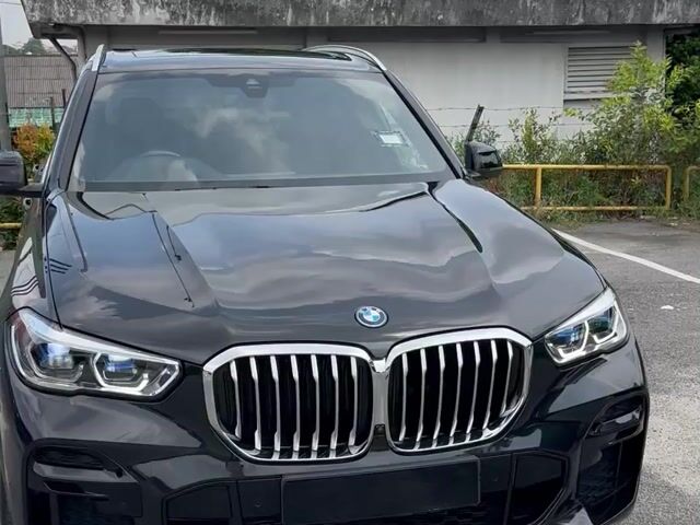 2022 BMW X5 XDRIVE45E 3.0 M-SPORT ✅ 24k KM Mileage - 1