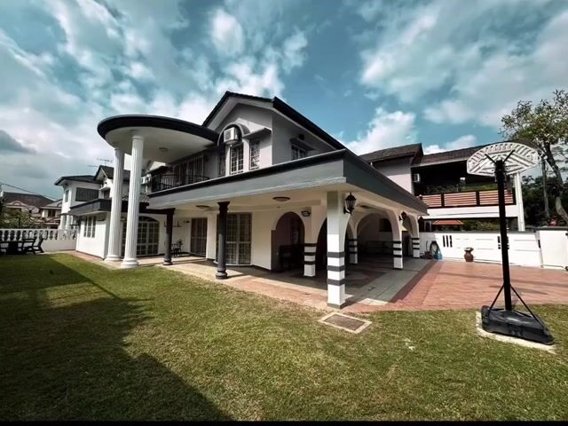 Video Image 1