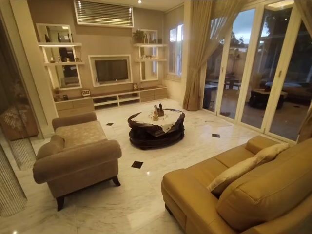 Video Image 1