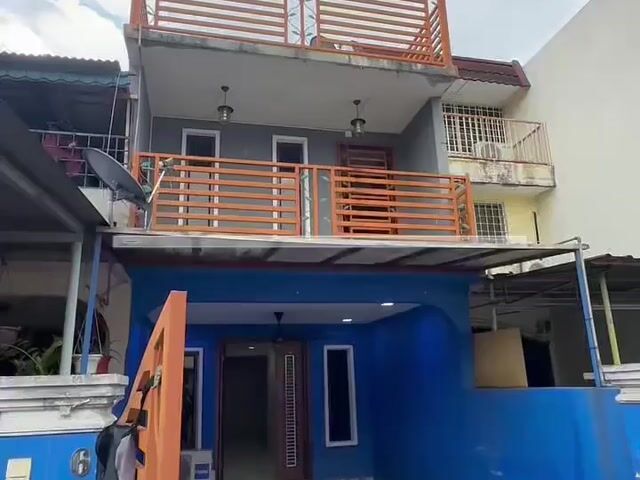Video Image 1