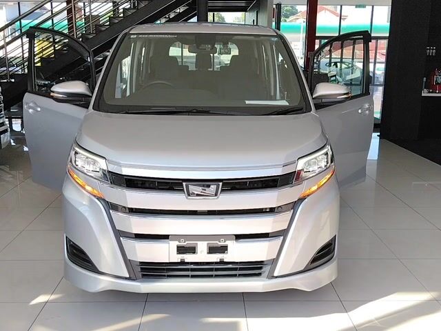 17000KM 2o22 UNREG NOAH X 8 SEATER FULL LOAN NEGO - 1