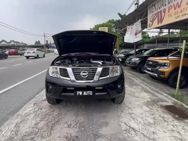 NISSAN NAVARA 2.5(A) LE D-4D DCI 5-SPD 4X4 pickups - 1