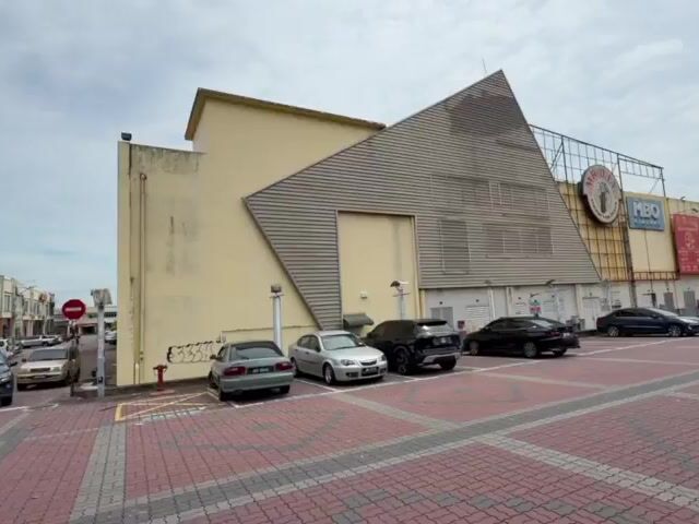 Video Image 1