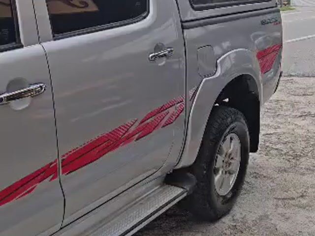 Toyota HILUX 2.5(A)VIGO D/C G D4D 4X4 PICKUP TRUCK - 1