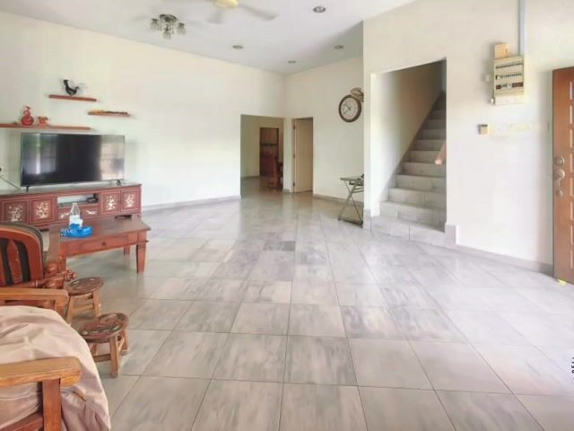 Video Image 1