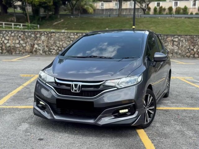Honda JAZZ V 1.5L (A) FULL LOAN / TIPTOP CONDITION - 1