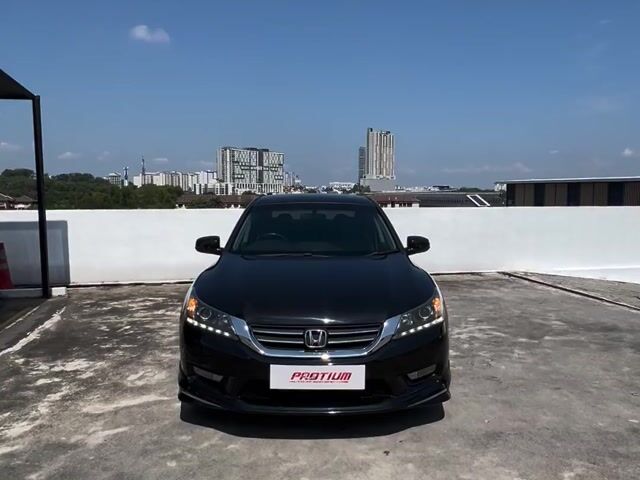 2015HondaAccord HighSpec2.0(A)B/ListBolehLoanKedai - 1