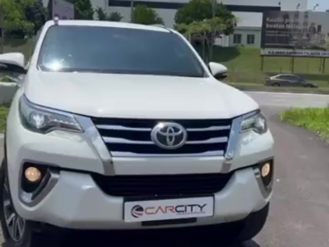 2018 Toyota FORTUNER 2.7 SRZ FACELIFT TRD 1Y-WRNTY - 1