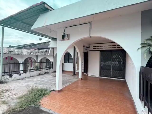 Video Image 1