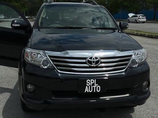 2012 Toyota FORTUNER 2.7 V TRD SPORTIVO FACELIFT - 1
