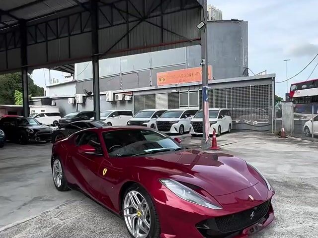 2021 Ferrari 812 6.5 SUPERFAST CARBON PASS DISPLAY - 1