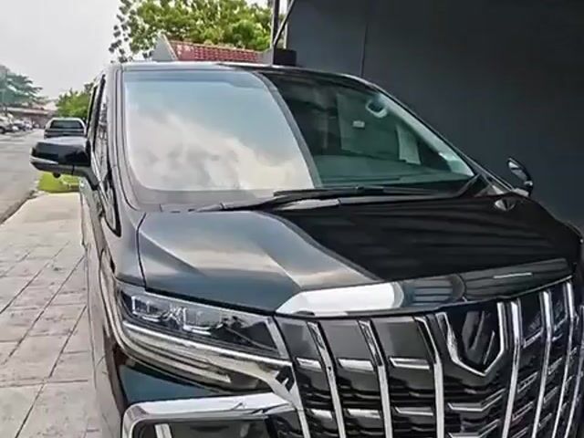 ON THE ROAD 2019 Toyota ALPHARD 2.5 - 1