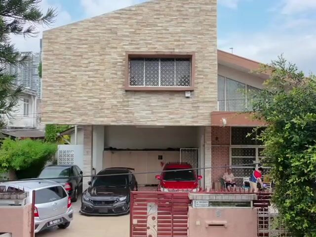 Video Image 1