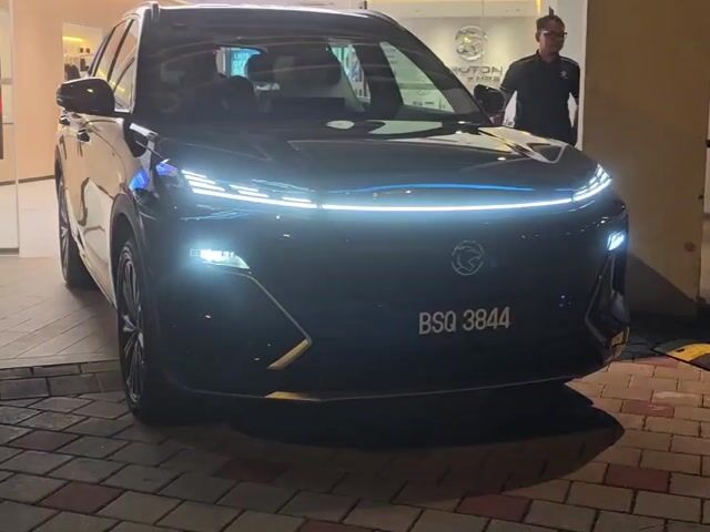 2026 Proton EMAS 7 PHEV PREMIUM All Black - 1