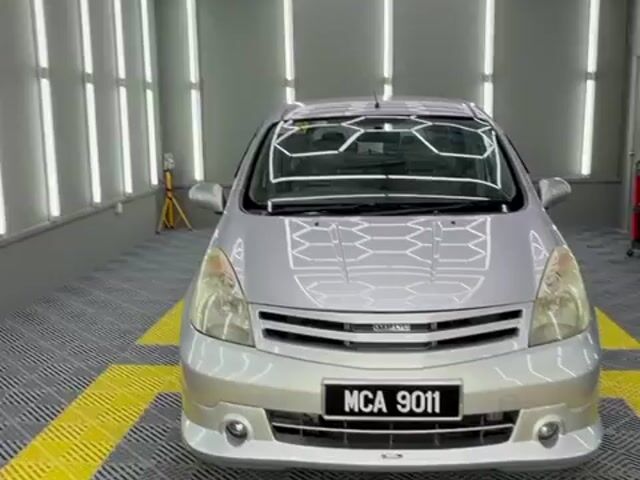 2011 Nissan GRAND LIVINA 1.8 PREMIUM/LUXURY (A) - 1