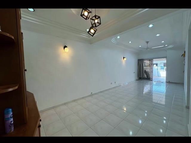 Video Image 1