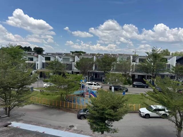 Video Image 1