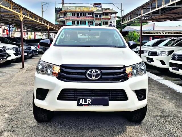 2020 Toyota HILUX 2.4 MT  SINGLE CAB LOW MILEAGE - 1