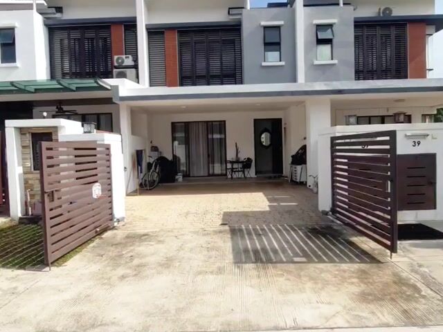 Video Image 1