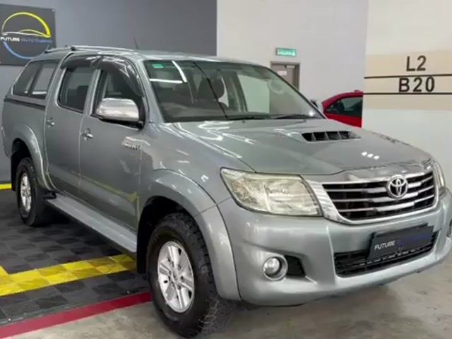 Toyota HILUX 2.5 G VNT FACELIFT (A) DOUBLE CAB - 1