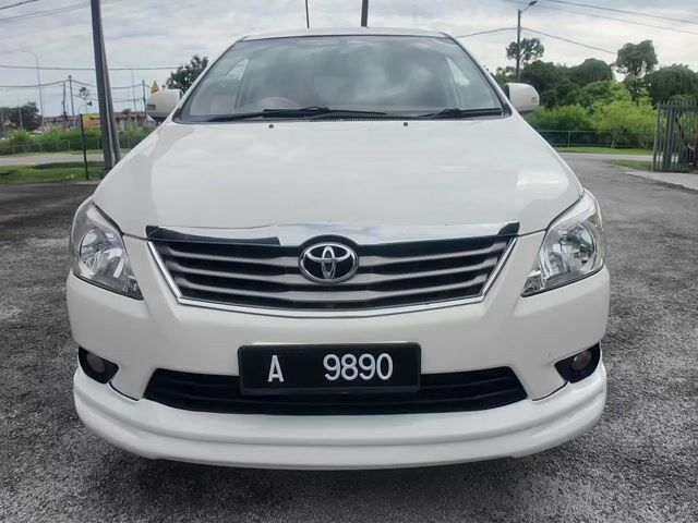 2013 Toyota INNOVA 2.0 G (A) - 1