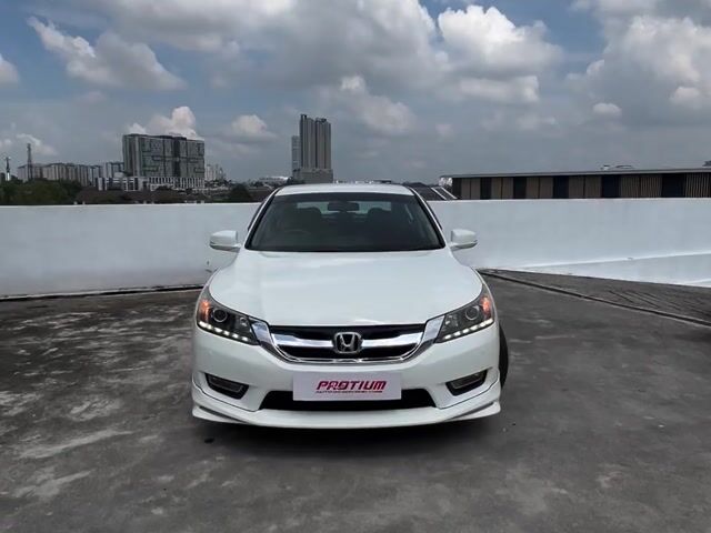 2014HondaAccord HighSpec2.0(A)B/ListBolehLoanKedai - 1