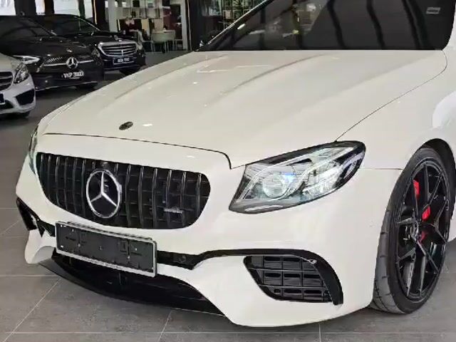 Mercedes Benz E300 COUPE AMG LINE 2.0 PREMIUM PLUS - 1