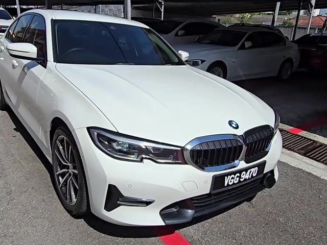2021 Bmw 320i SPORT 2.0L 82K km Only AB 2Yrs Wrnty - 1