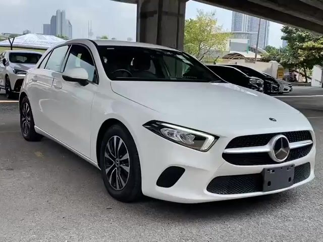 2021 Mercedes-Benz A180 1.3 Hatchback 12K-KM 5/A - 1