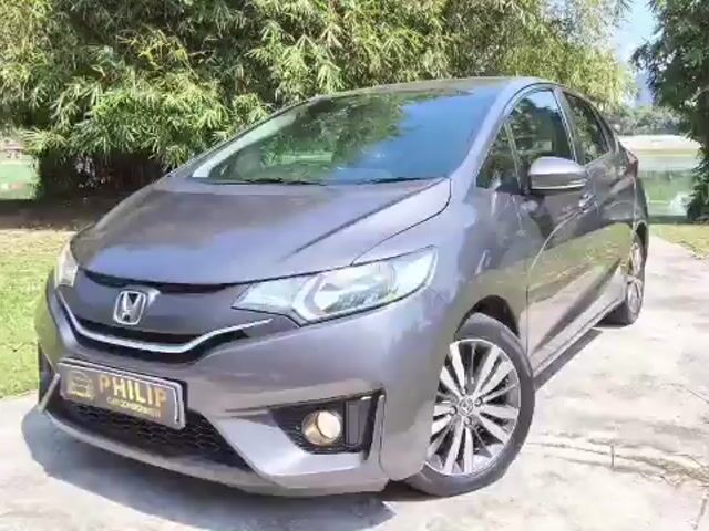 2014 HONDA JAZZ 1.5 V Condition Cun Masih Blh Loan - 1