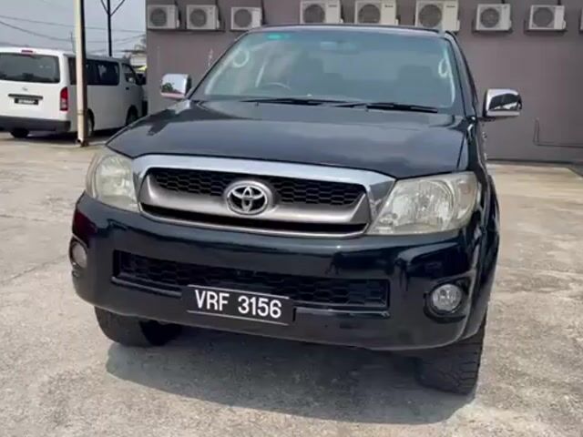 2010 Toyota HILUX 2.5 G FACELIFT (A) 4X4 ORI CONDI - 1