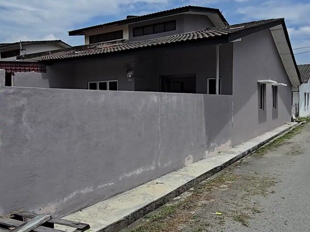 Video Image 1